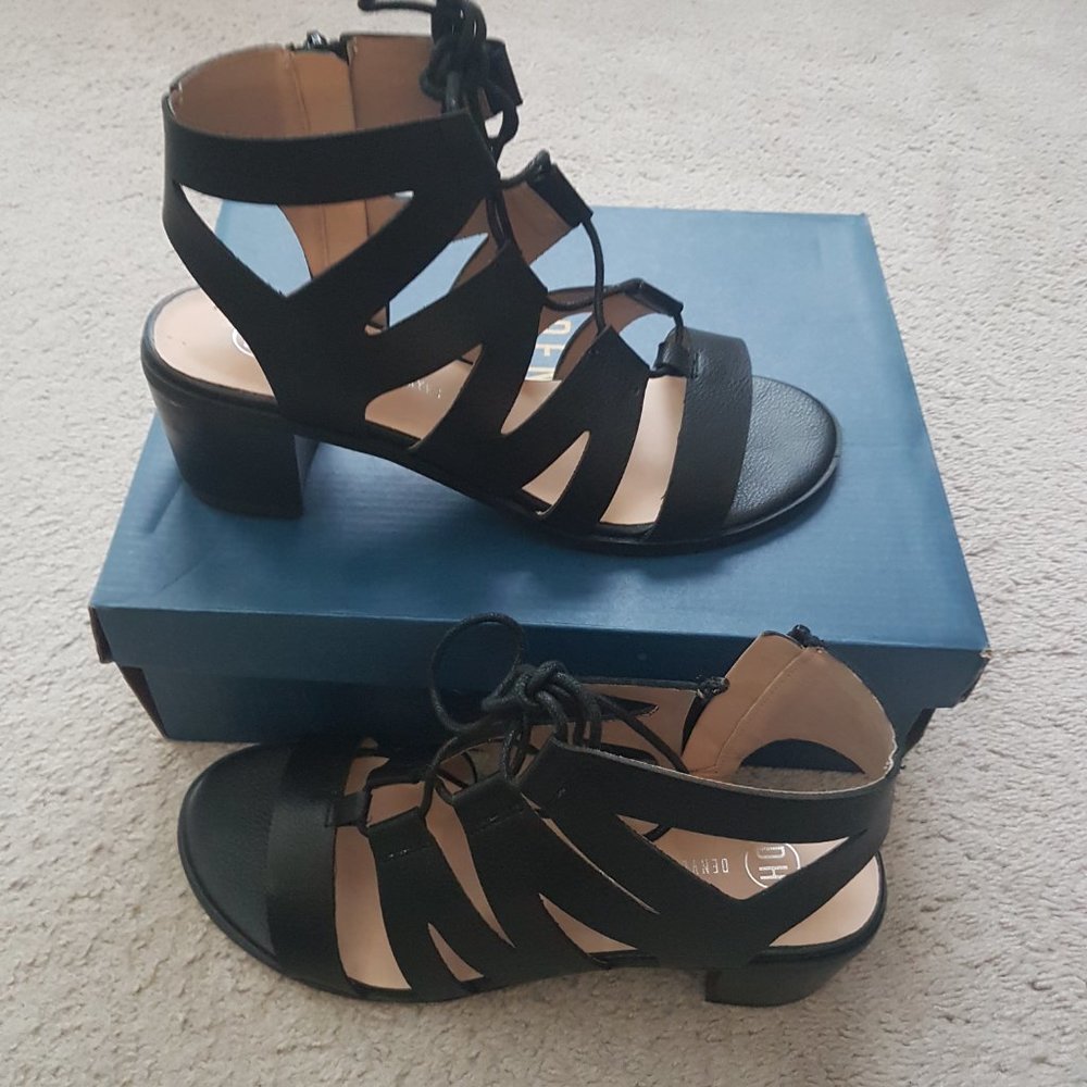 Black DH sandals